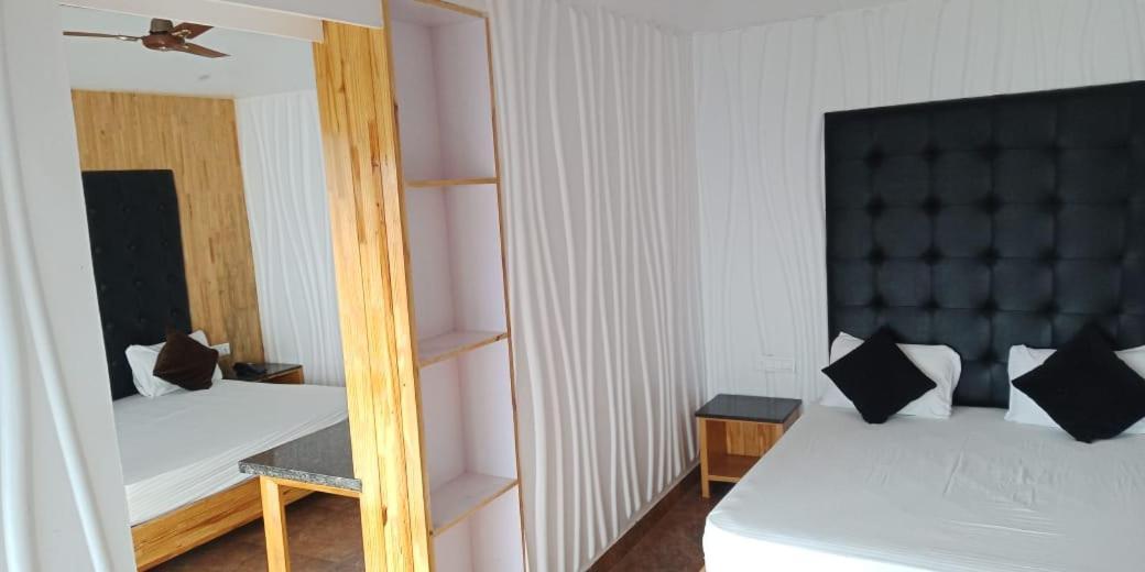 Blue Pine Resort Лансдаун Екстер'єр фото