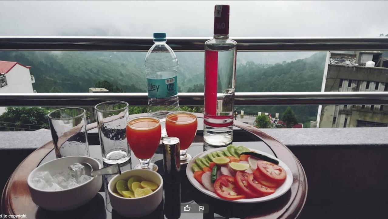 Blue Pine Resort Лансдаун Екстер'єр фото